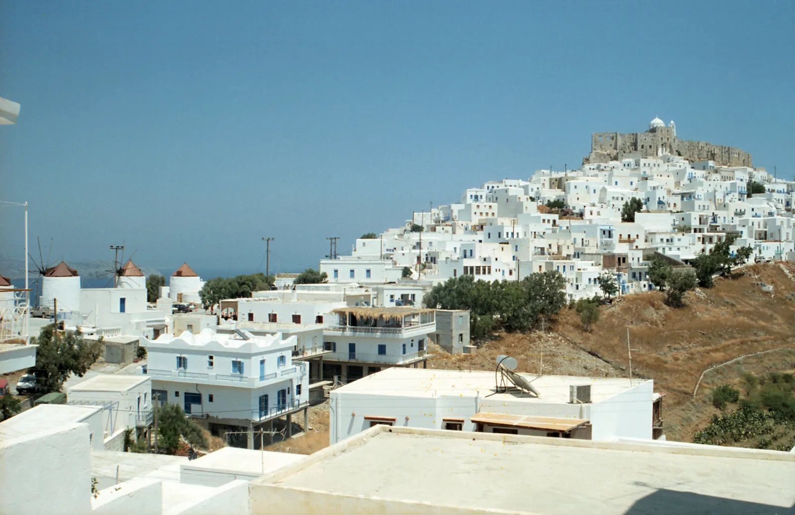 Astypalaia: two halves, one isthmus, and a castle village
