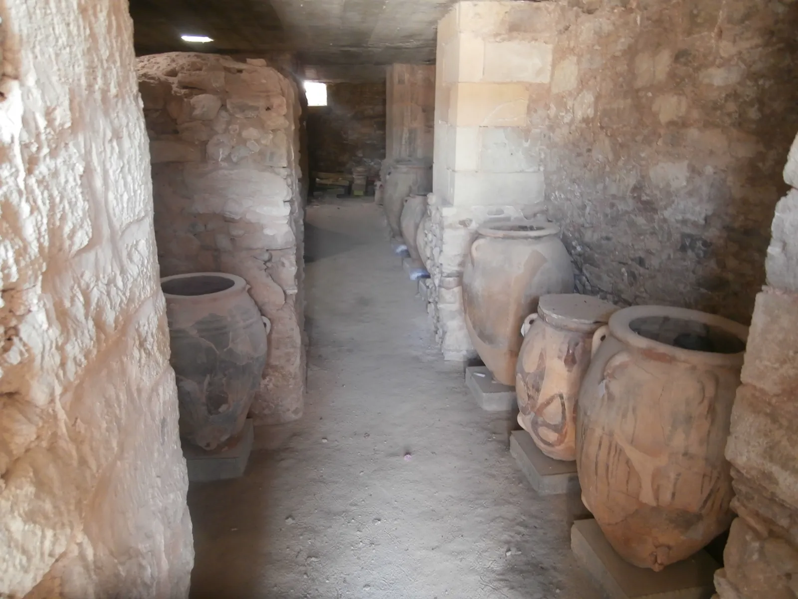 Phaistos: the Minoan palace nobody rebuilt