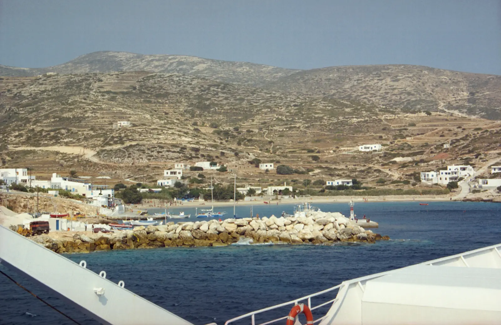 Donousa: one harbour, a few beaches, and thin ferries