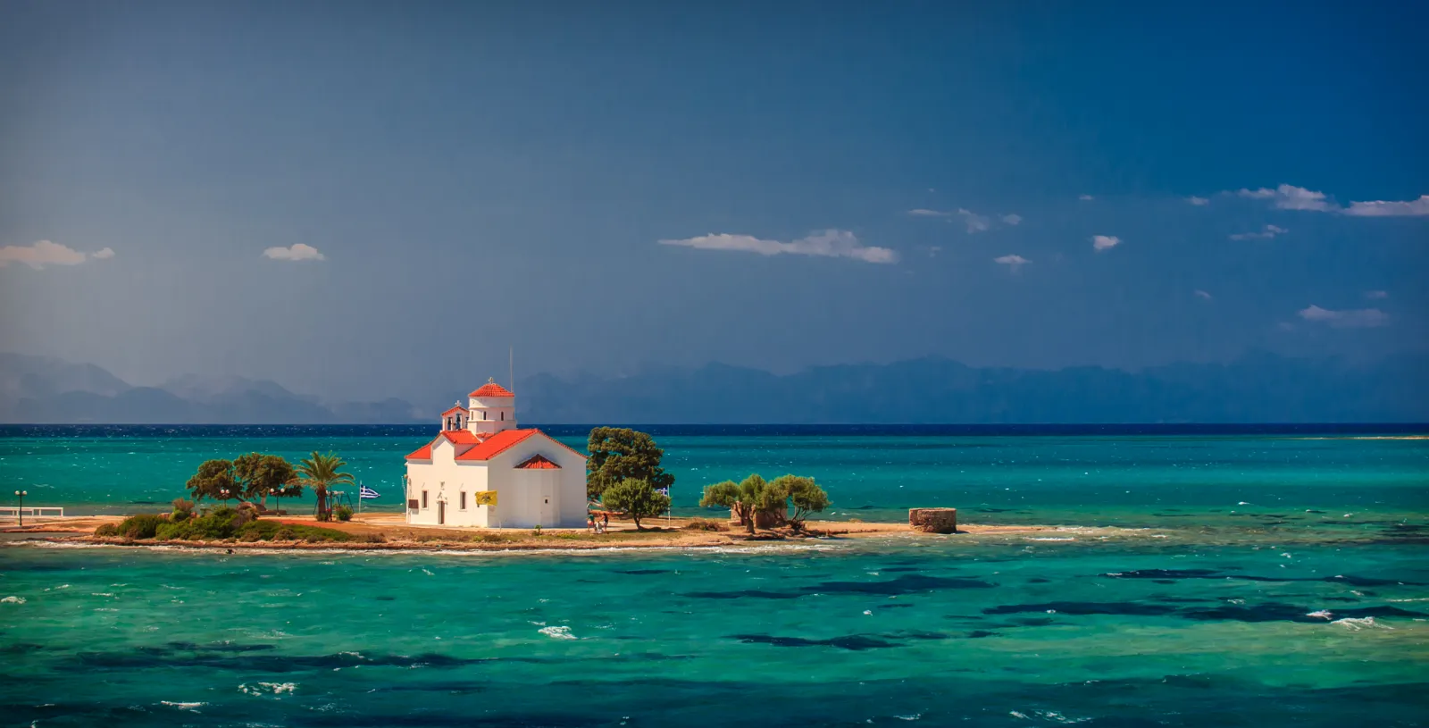 Elafonisos: one village, and a beach people cross the country for