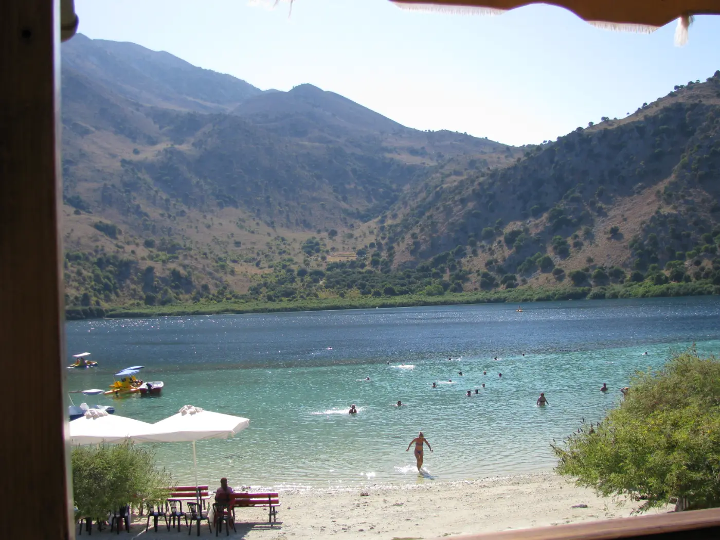 Lake Kournas: the one natural lake on Crete