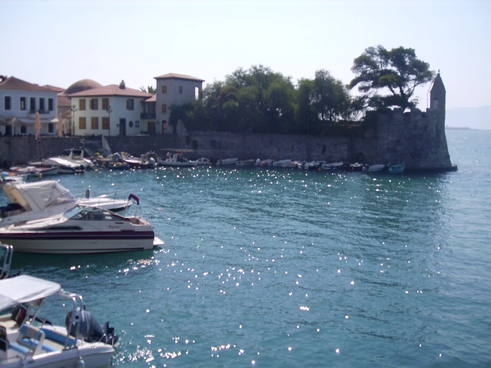 Nafpaktos: a harbour the width of a tennis court