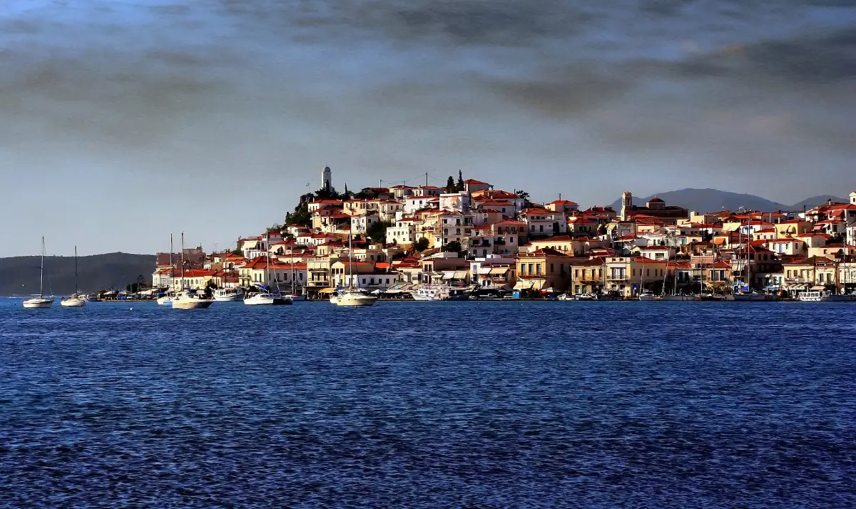 Poros: an island you can almost step across to