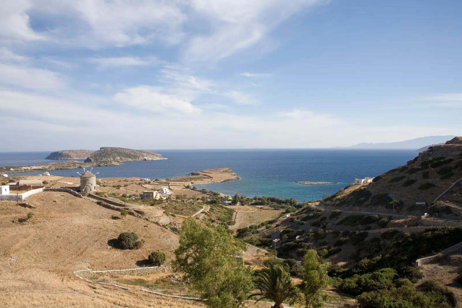 Schinoussa: one village, and a coast made entirely of coves